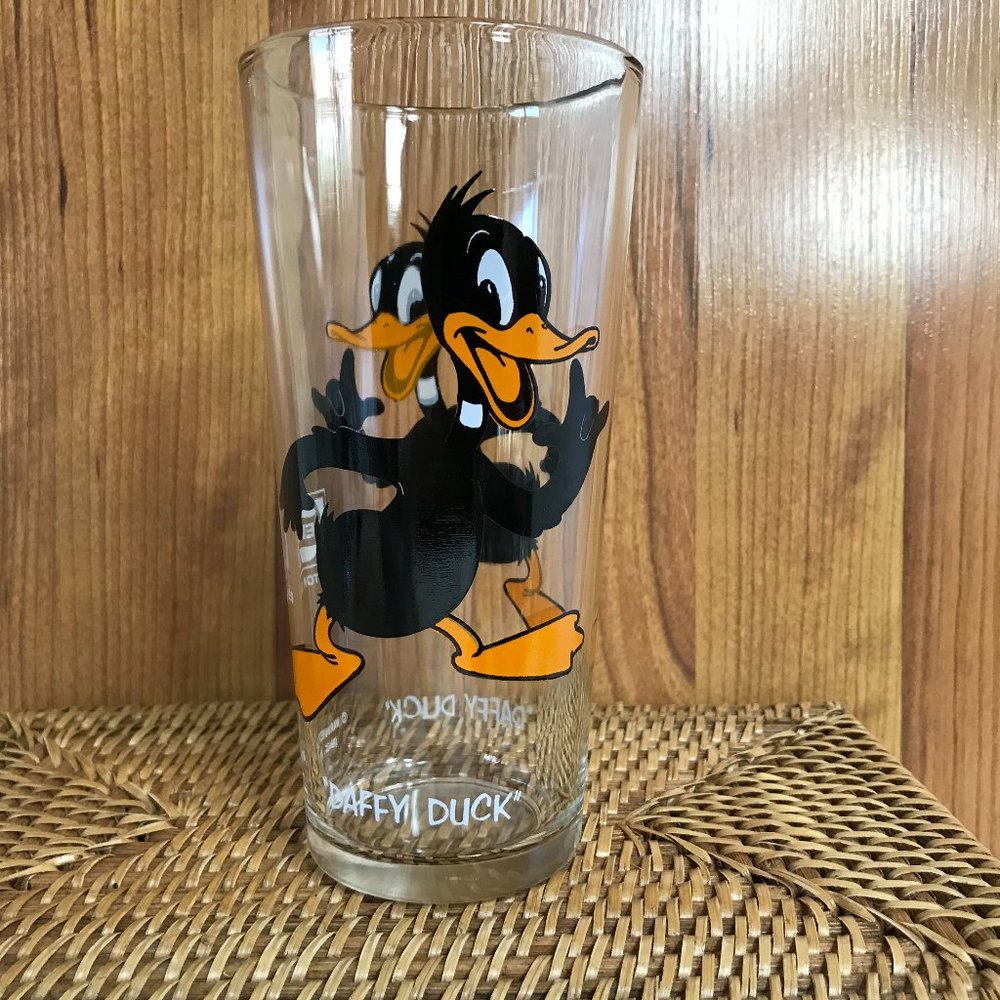 Daffy Duck Glass Pepsi Collection 1973
